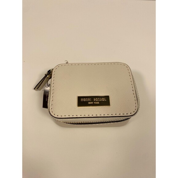 henri bendel Handbags - Henri Bendel West 57th Travel Box – NWT